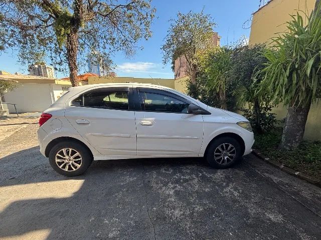 Chevrolet Onix 2015