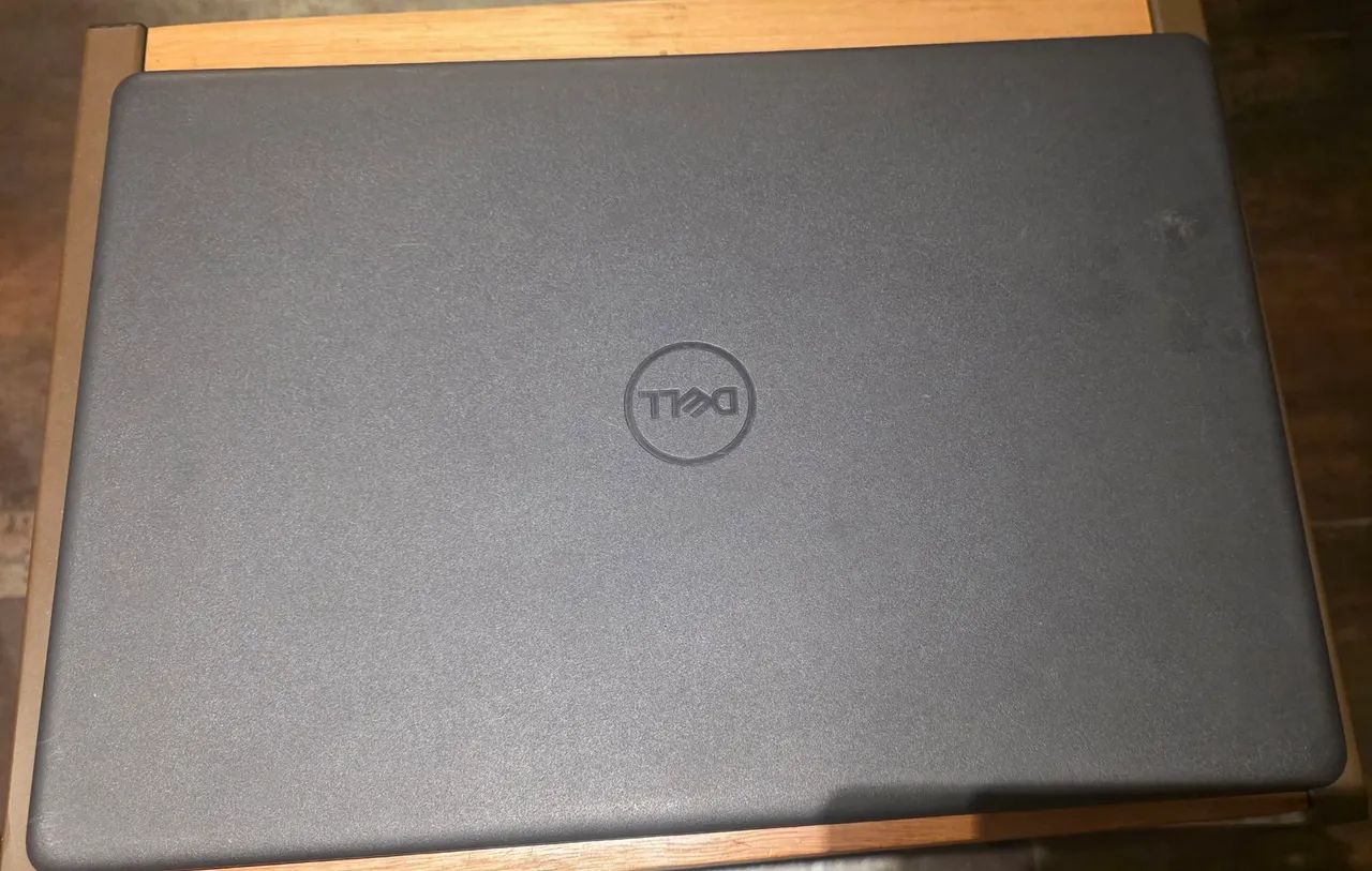 Notebook Dell Inspiron, Geração 11 Core i-5 , 4GB ram, 512MB
