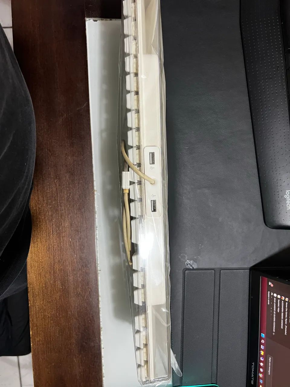 Este é um teclado Apple Wired Keyboard branco modelo A1048. - Foto 3