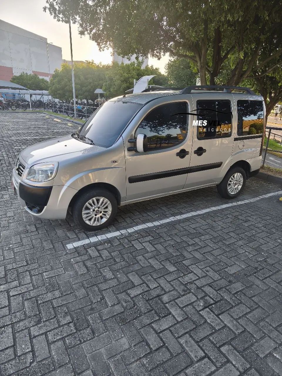 Fiat Doblo essence 1.8 ano 2012 - Foto 3