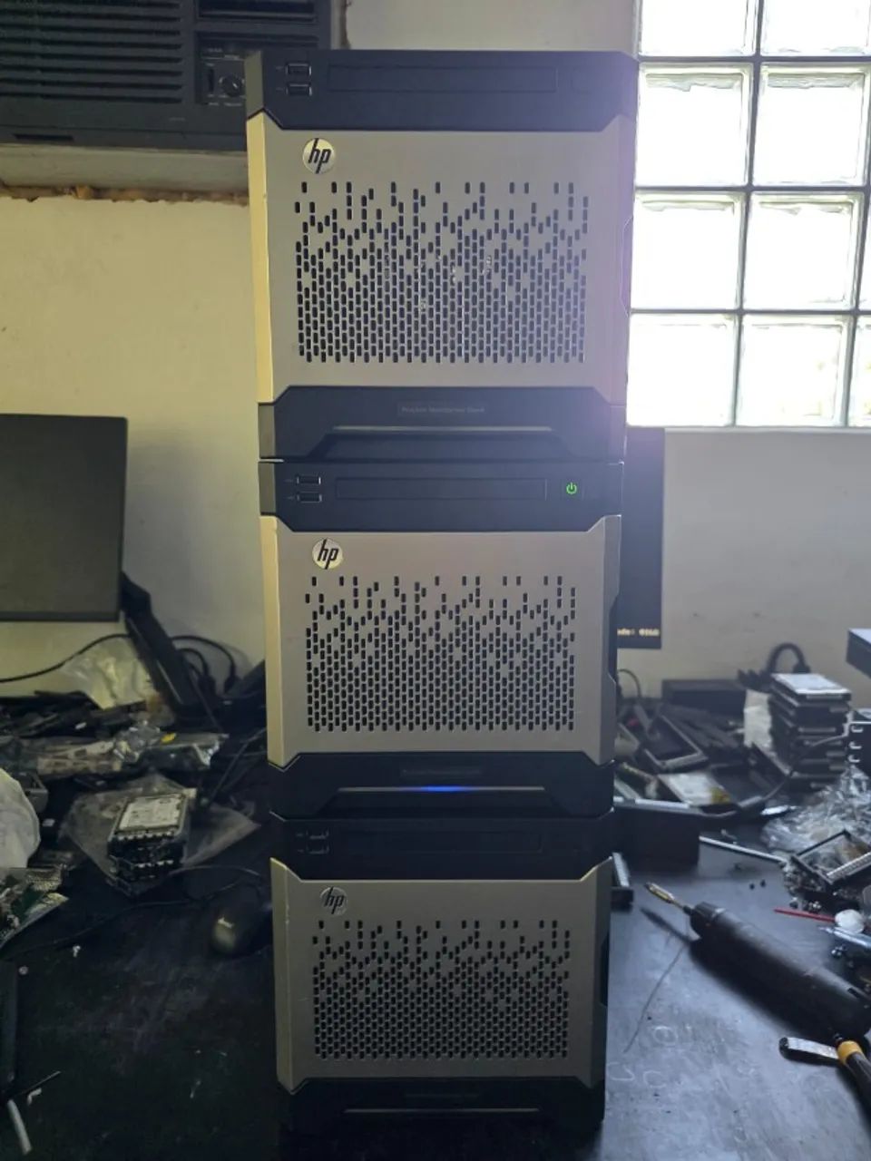 SERVIDOR HP MICROSERVER GEN8