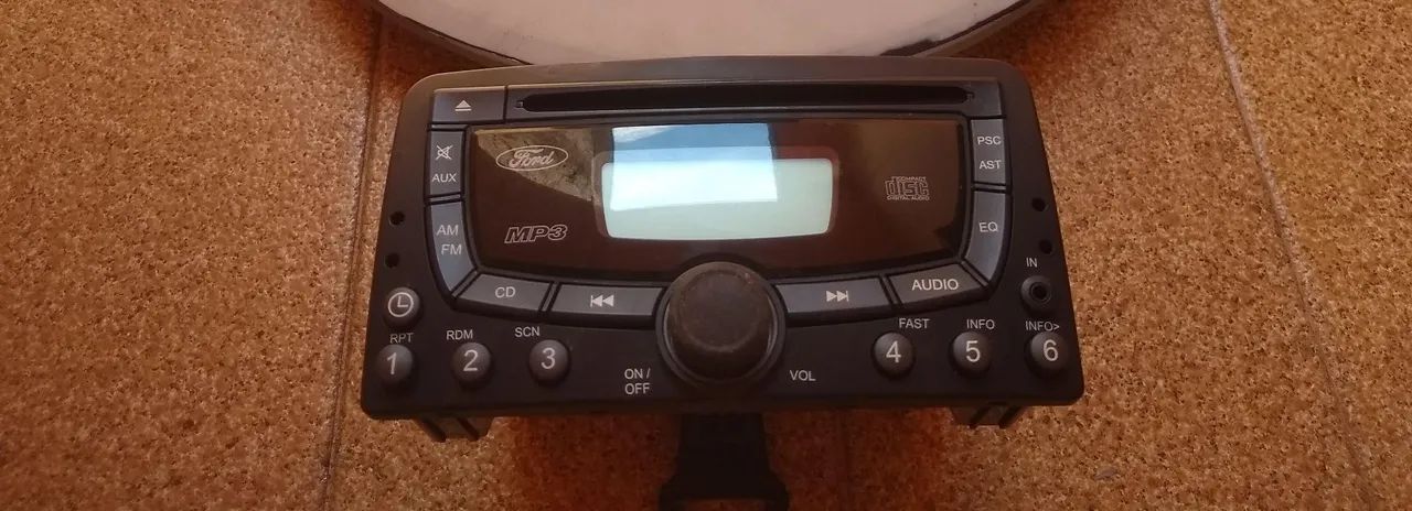 Som e capa estepe Ford  - Foto 2