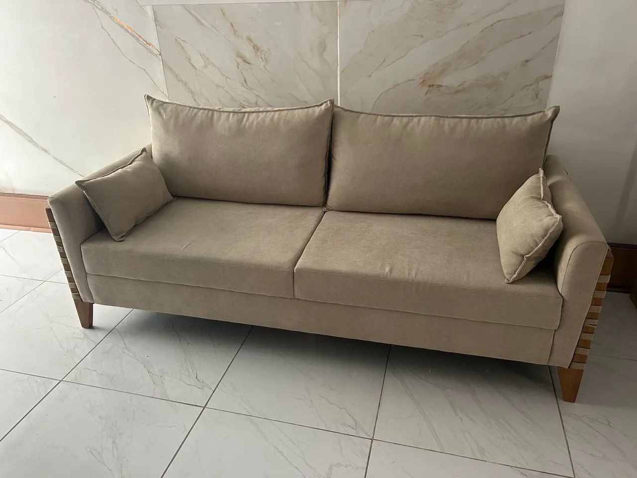 Sofá novo com um mês de uso sem avaria  - Foto 2