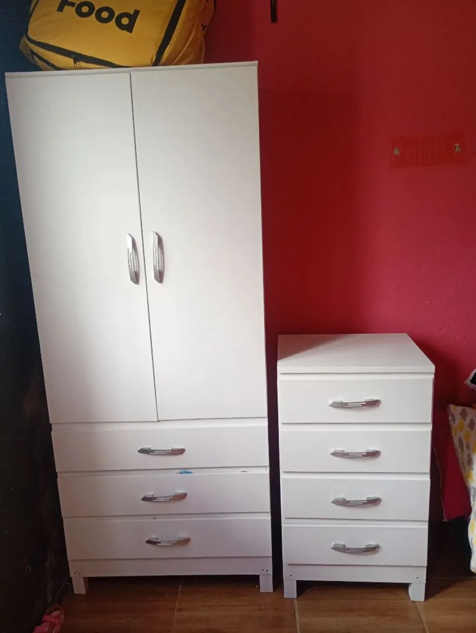 Guarda roupa e cômoda 