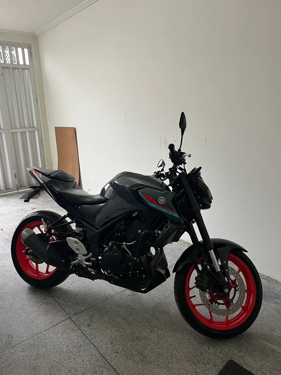 Vendo MT03 cinza 2022