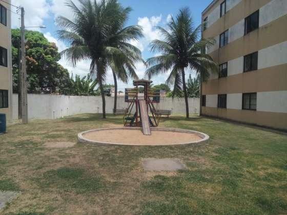 Vendo excelente apartamento todo reformado e mobiliado com garagem coberta 2/4 no planalto - Foto 9