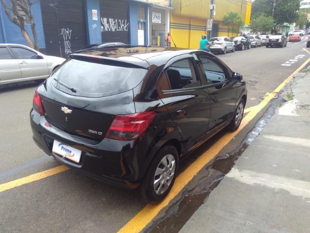 Onix LT 1.4 Unico Dono- Aceito carro de menor Valor