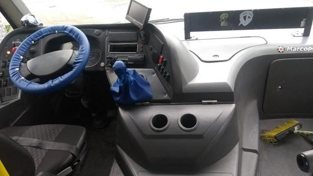 Marcopolo sênior 10 Toneladas 2015 - Foto 11