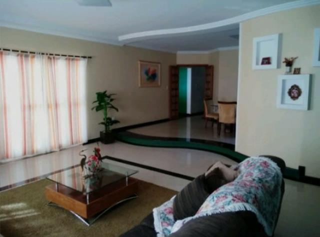Lindo sobrado aos pés do Park Way, 04 quartos, paisagismo - Foto 3