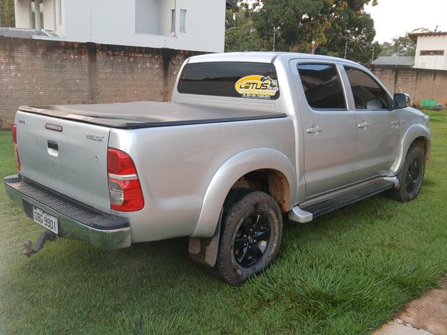 Vendo Hilux 2.7 Flex 4x2 Automática - Foto 6