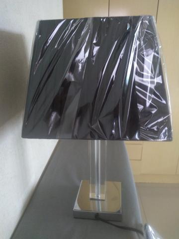 Abajur base de cristal preto