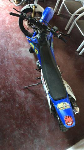 Honda Nx 200 com roupa da crf 230 - Foto 3