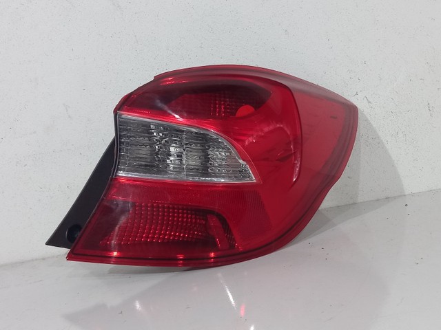 Lanterna traseira Ka Hatch 18/20 Direita com Detalhe 