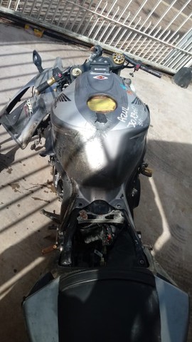 Sucata de moto para retirada de peças CBR 1000rr 2006