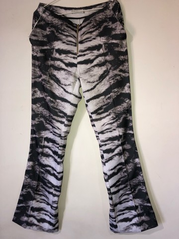 Calça boot cut com zíper tam 40 Charry