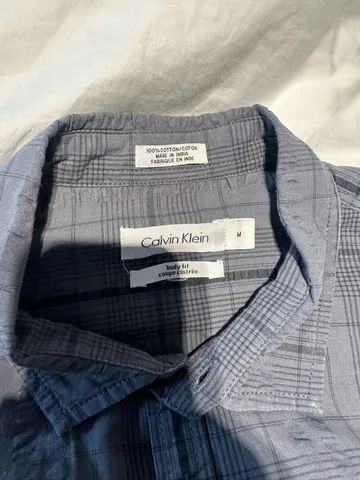 Camisa Calvin Klein tamanho M - Foto 3