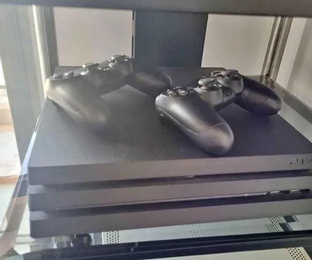 Ps4 pro 2 CONTROLES 1t memória semi novo 3 jogos - Videogames -  Altinópolis, Governador Valadares 1229196613