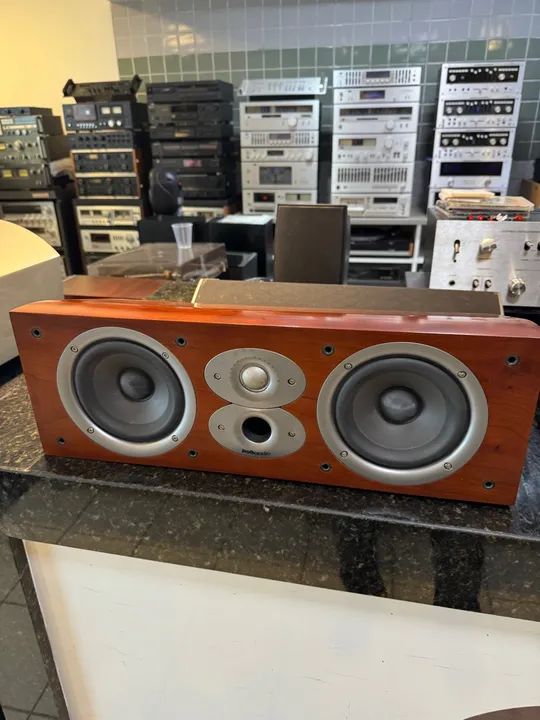 Espetacular Caixa de Som Central  Polk Audio Modelo CSI A4 