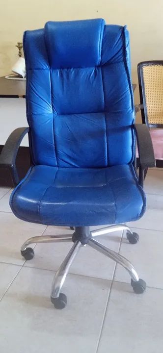 Cadeira de Escritório Giratória Azul