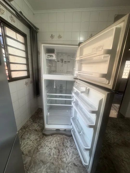 Geladeira Duplex 427 litros Usada em Ótimo Estado - Foto 2
