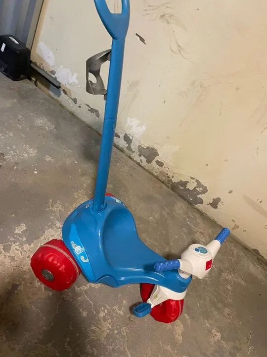 Triciclo infantil 