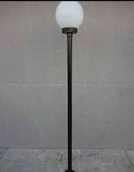 Poste de jardim com 1 globo  - Foto 4