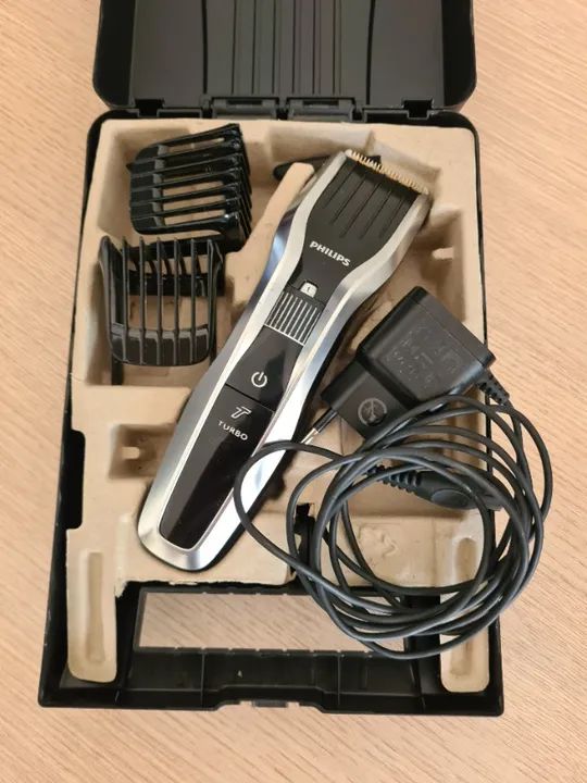Máquina para cortar Cabelo e Barba Phillips Norelco HC5450/80 - Foto 3