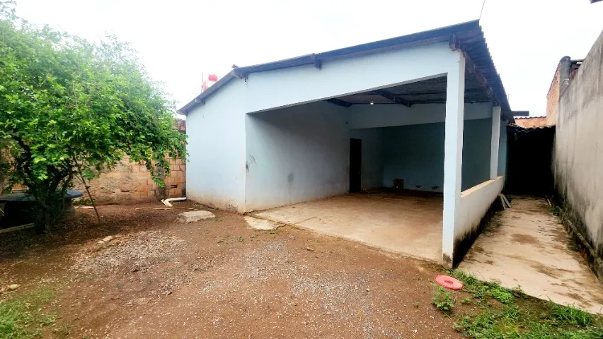 Casa com 2 Quartos, Residencial Vitória