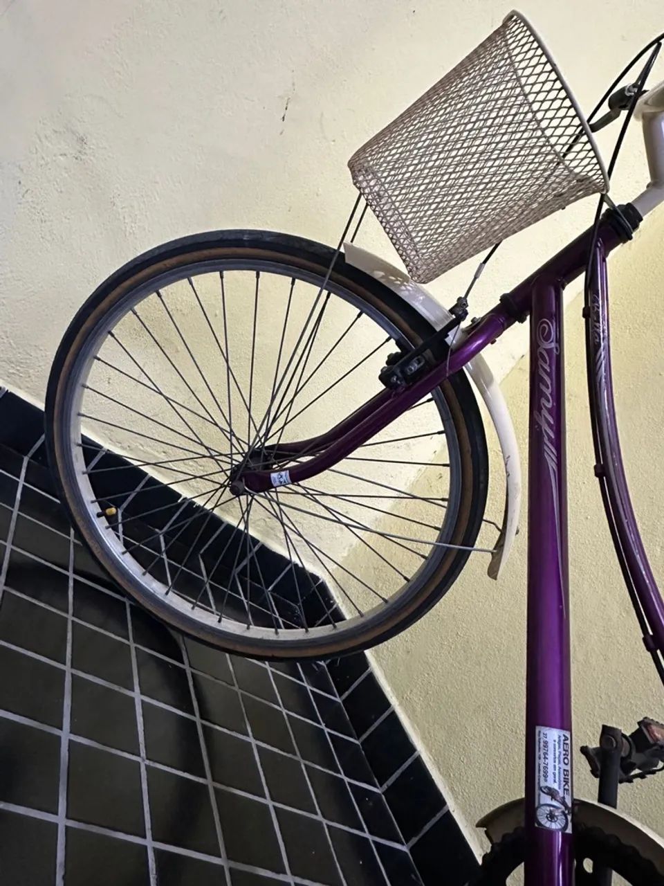 Bicicleta feminina com cesta - Foto 5