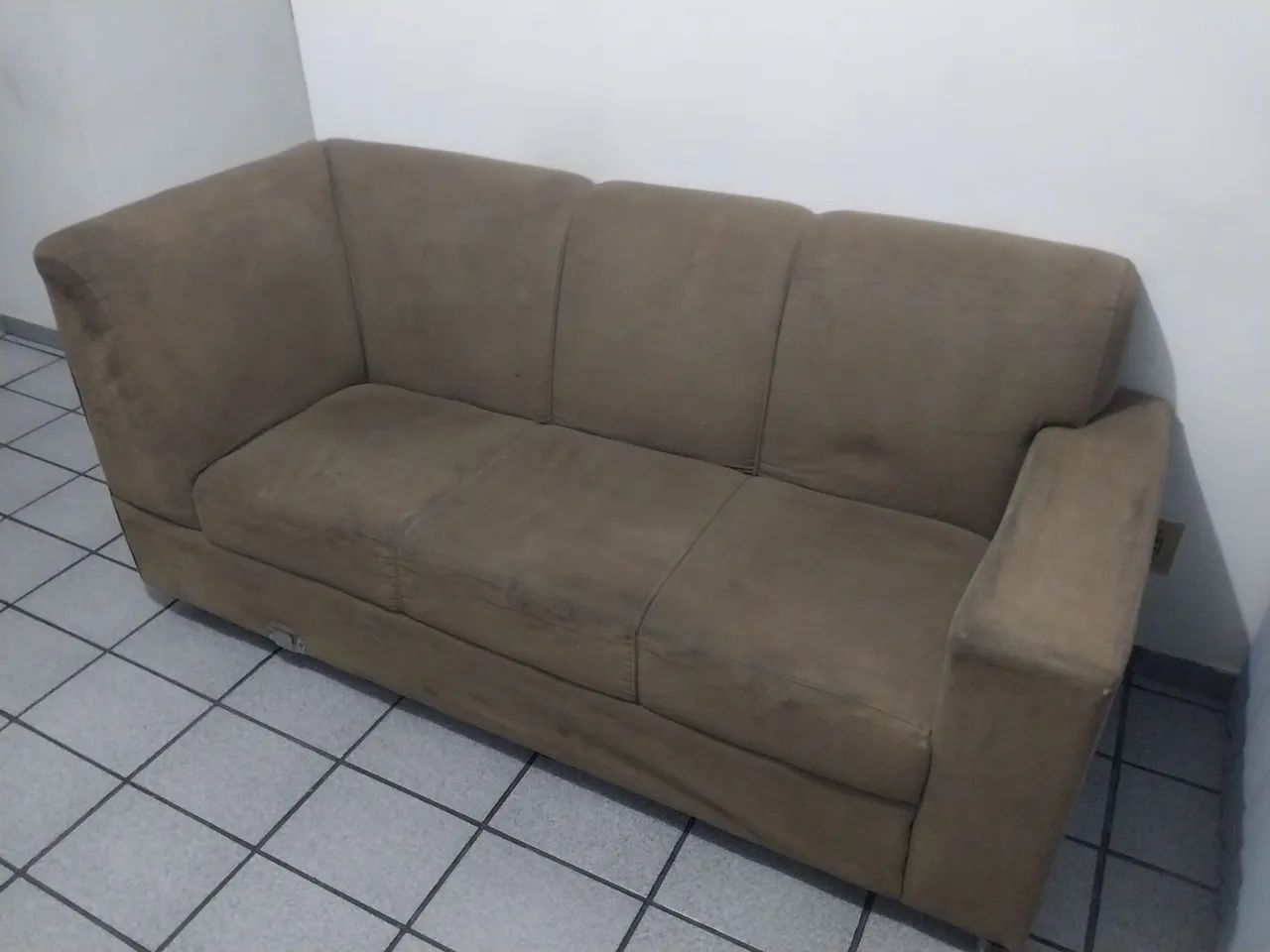 sofá usado 3 lugares em bom estado  - Foto 2