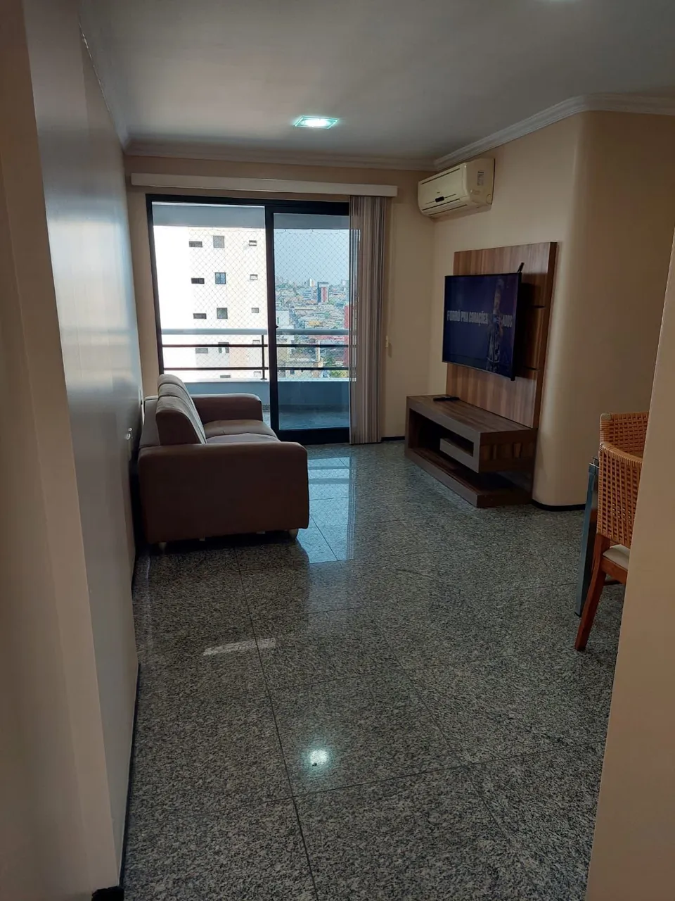 ALUGO APARTAMENTO COM 3 QTS NO CONDOMINIO TULIPA - VIEIRALVES