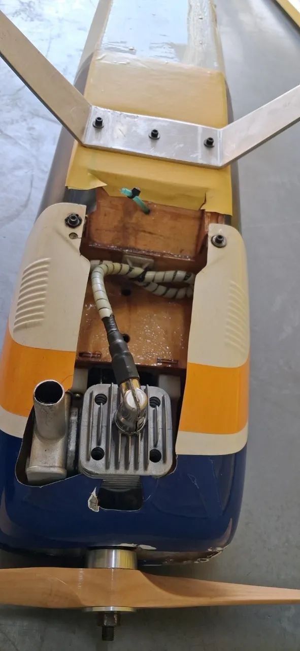 AEROMODELO GASOLINA - EXTRA - DLE 20CC - Foto 4