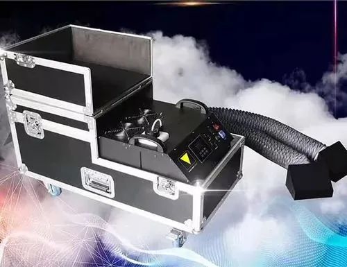 Vendo máquina efeito gelo seco nova