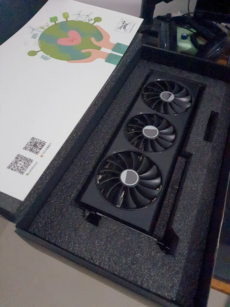 Radeon RX 7700XT XFX Speedster QIK319 12gb black
