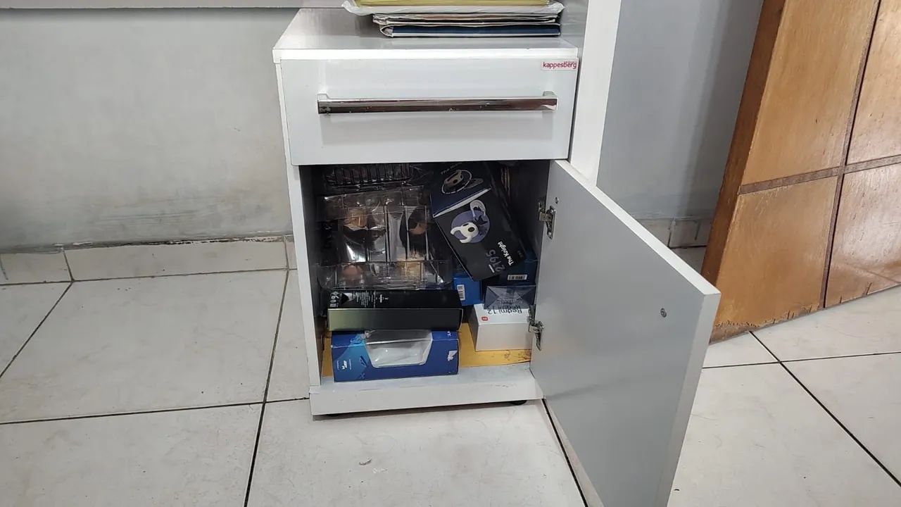 Mesa de estudo64375105028611123