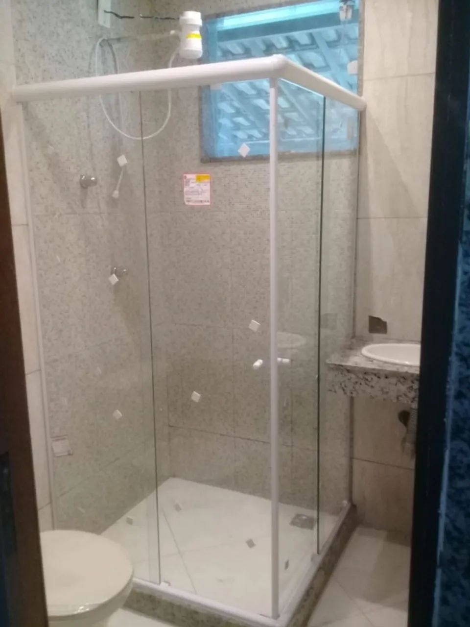 Esquadria e vidraçaria  - Foto 5