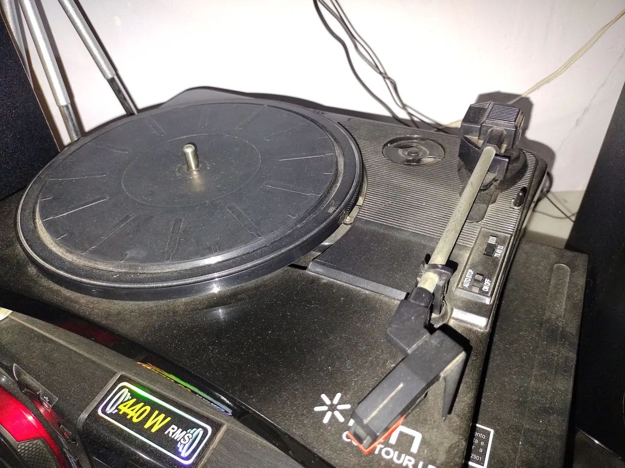 Toca Discos original, entrada RCA, bom estado, funcionando perfeitamente. - Foto 4