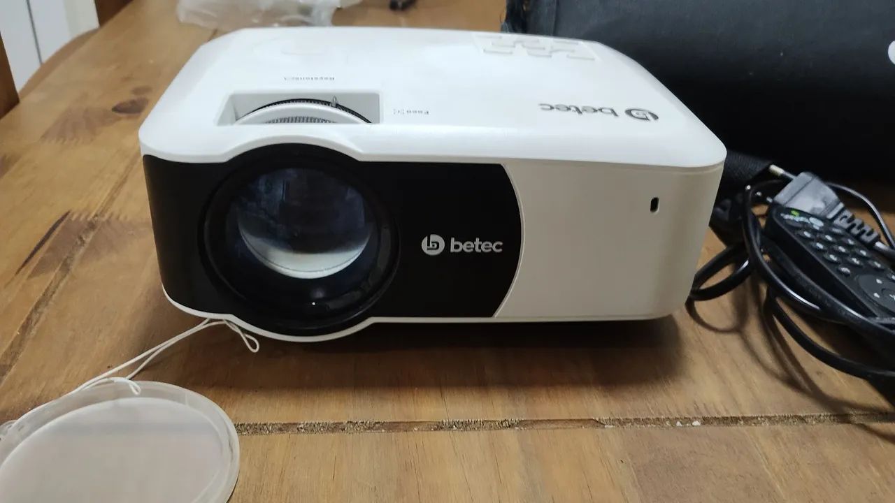 Mini Projetor LED Portátil - HD - Smart Android BETEC