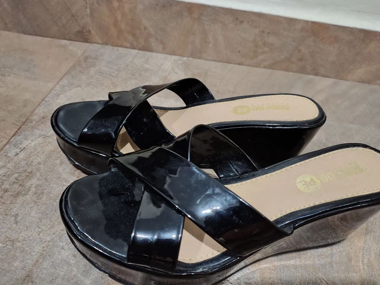 Sandália preta - Foto 2