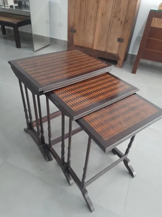 Mesinha ninho trio de mesas antigas em madeira de lei maciça antiguidade