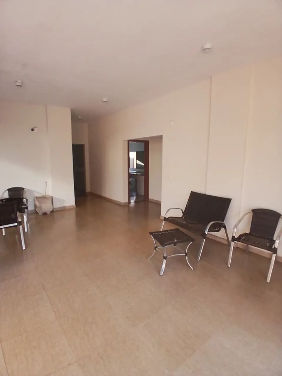 Sala Comercial à Venda por R$ 140.000,00 - Foto 2