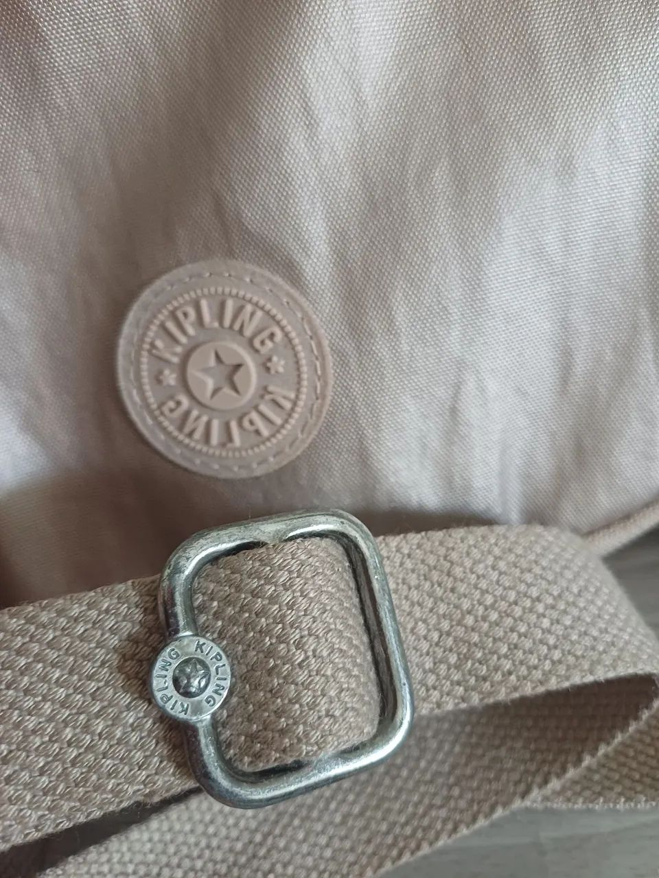 Bolsa Kipling Dourada - Foto 3
