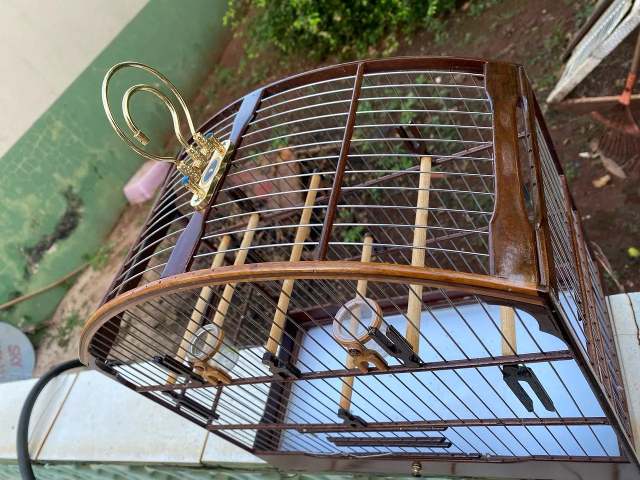 Gaiola coleiro Imbuia/Inox