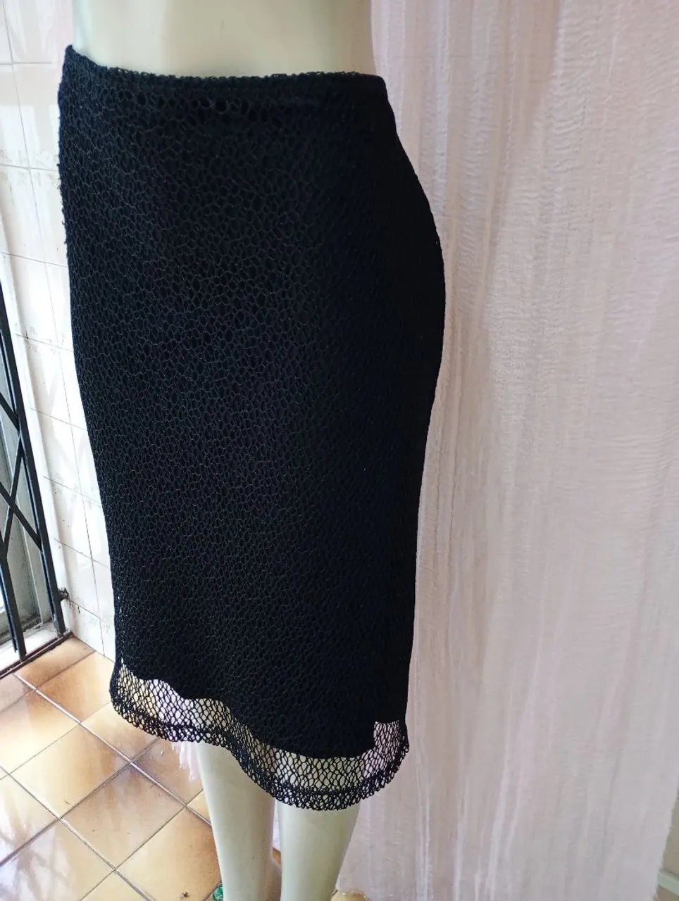 Saia preta de crochê