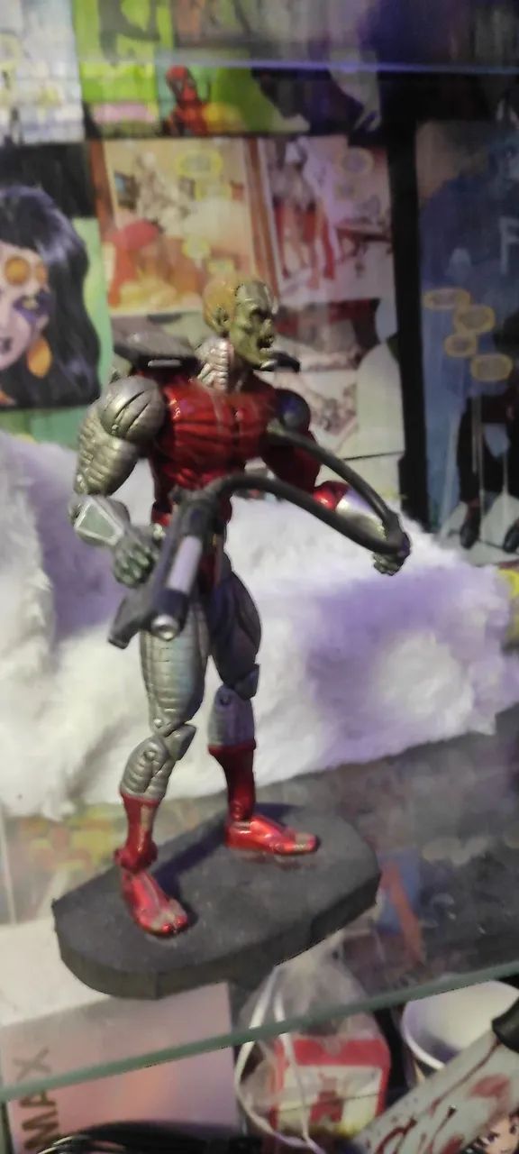 Deathlok Marvel action figure base em EVA - Foto 3