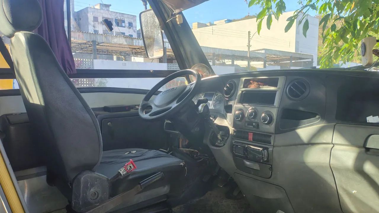 Vendo micro ônibus Iveco city class 2012/2013. - Foto 5