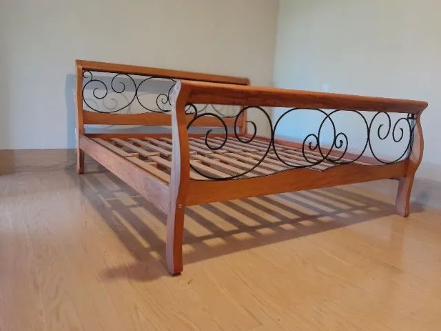 Cama Queen Detalhe em Ferro - Rr Móveis  - Foto 3