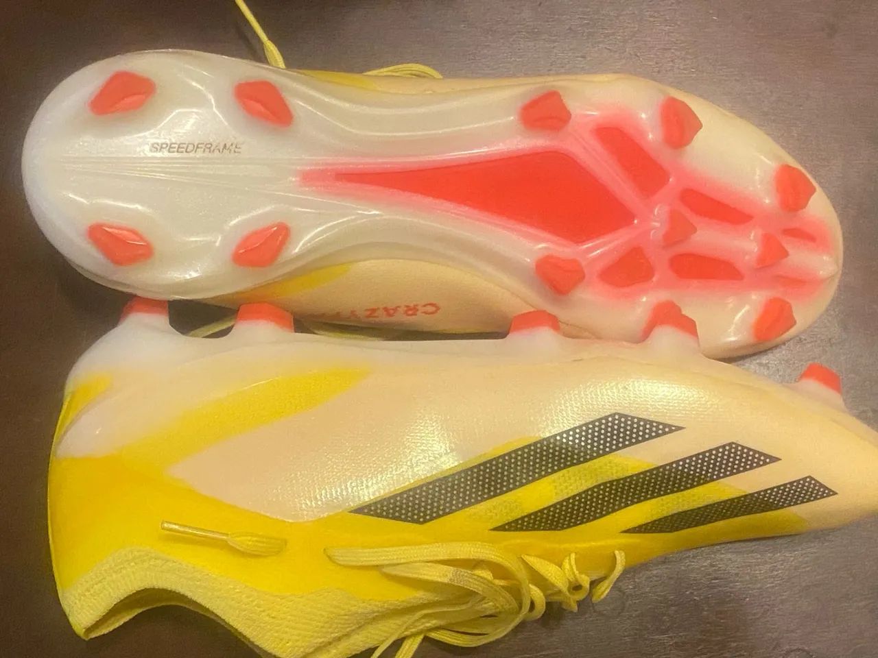 Chuteiras Adidas - Tamanho 40 - Novas - Foto 3