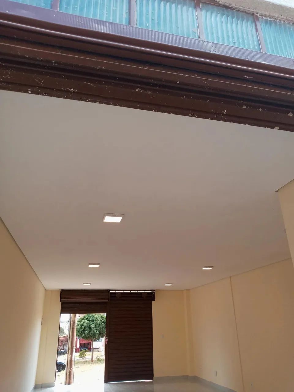 Aluguel de 02 Lojas na Comercial QN 408 Com 100m² Samambaia Norte