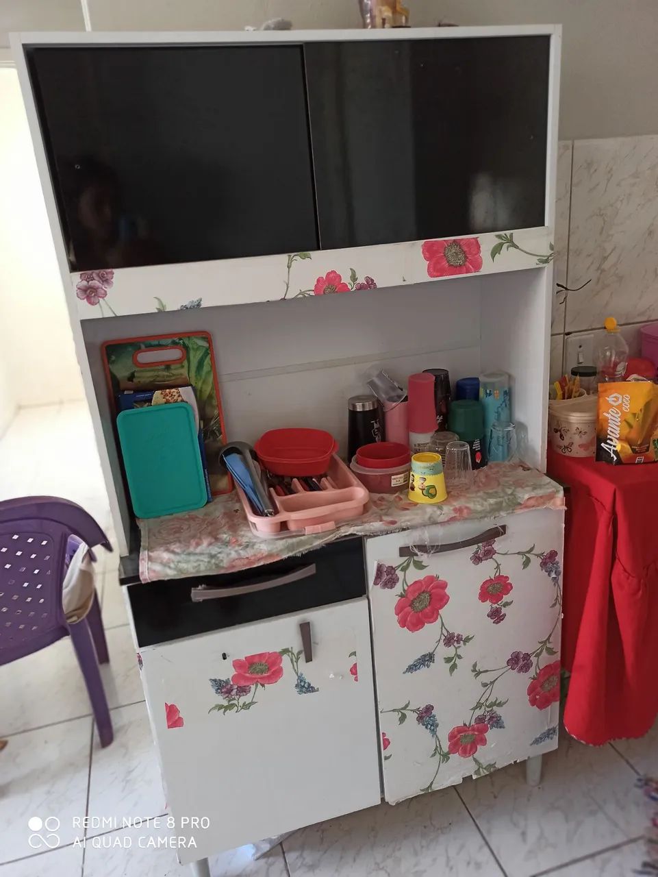 Armário de cozinha com prateleiras e portas - Foto 2